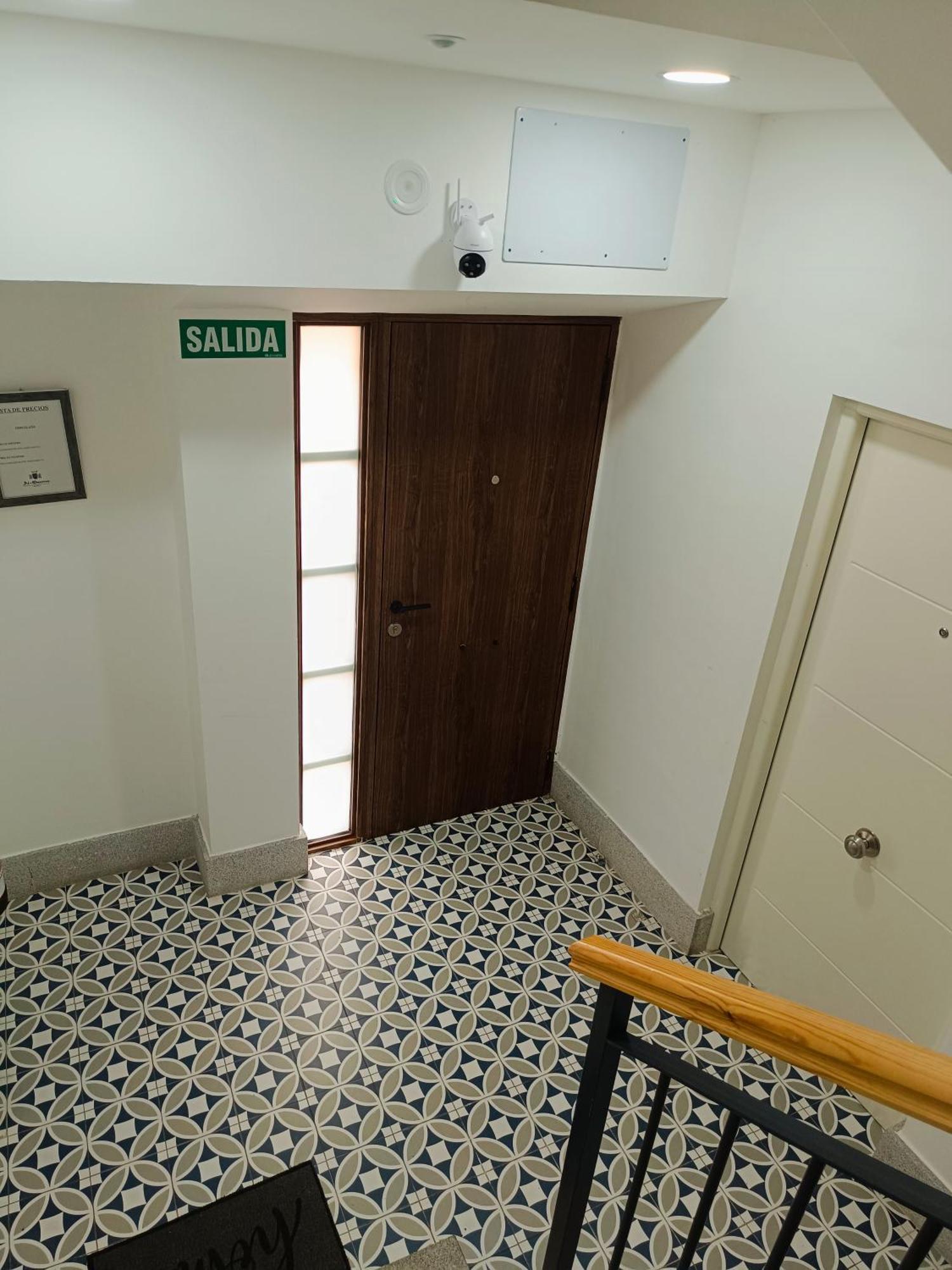 Al-Qazeres Suites Caces Buitenkant foto