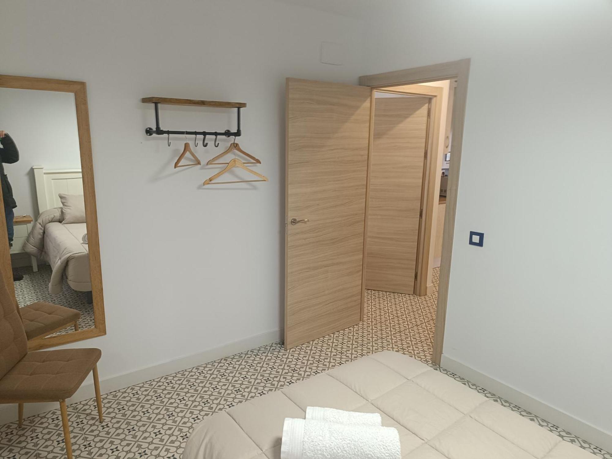Al-Qazeres Suites Caces Buitenkant foto