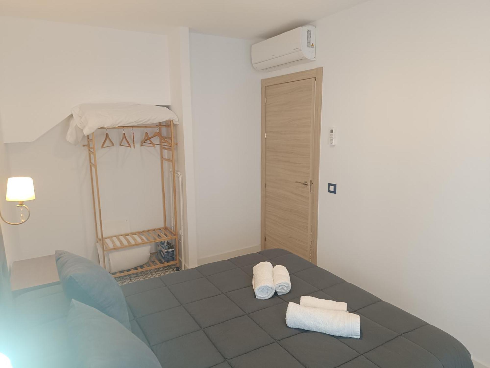 Al-Qazeres Suites Caces Buitenkant foto