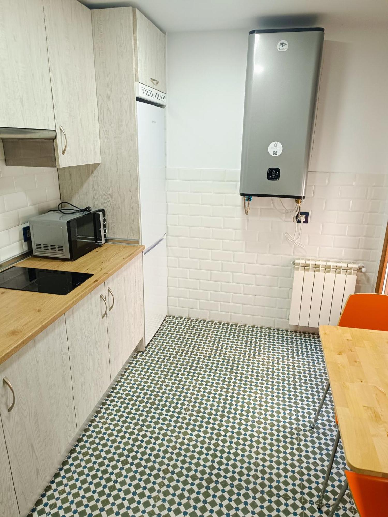 Al-Qazeres Suites Caces Buitenkant foto